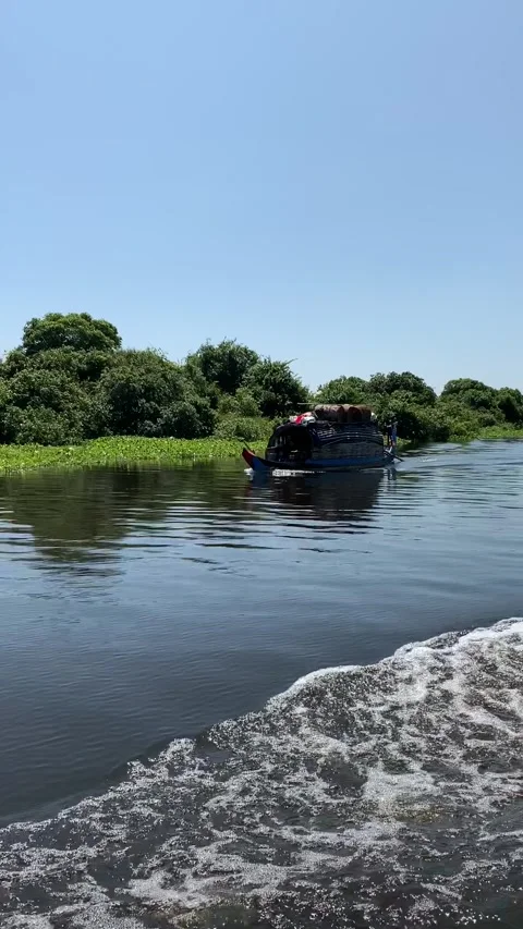 Boat ride on the Sangkar River Stock-Footage 341171183