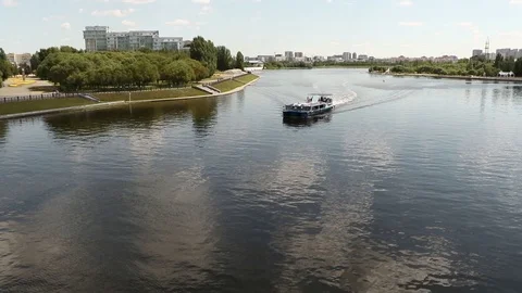 Boat on the river Stock-Footage 97403367