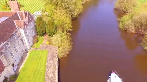 Boat On River 動画素材 102054777