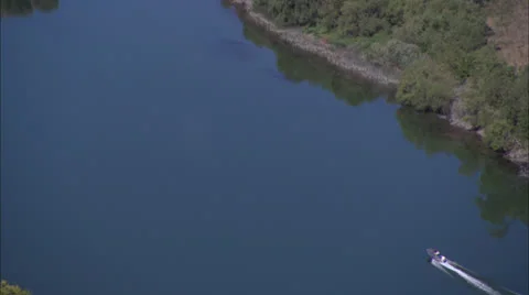 Boat in river at Hell's Canyon HD Video 스톡 동영상 24612895