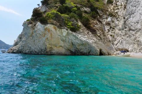 Boat on rocky beach 写真素材