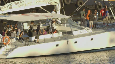 Boat sailing Stock Footage 22995205