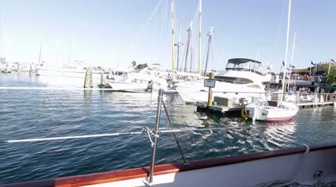 Boat sailing out of harbor in key west Stockbeeldmateriaal 10726760