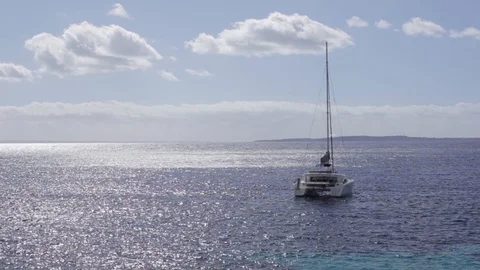 Boat sailing in the sea Video stock 103155738