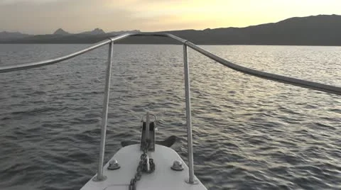 Boat Sailing Into Sunset 스톡 동영상 22104963