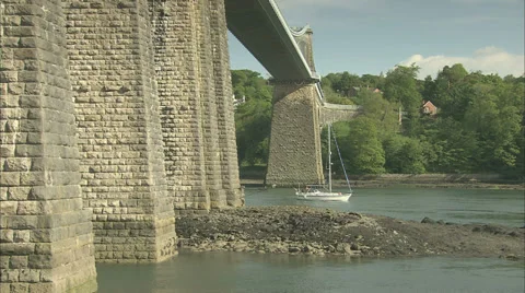 Boat Sailing Under Bridge Stock-Footage 37166672