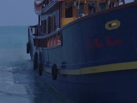 Boat sails away from the pier. Ship leaves Port. Yacht club, port 스톡 동영상 70186944