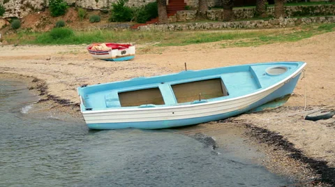 Boat on a seashore Video stock 63498373