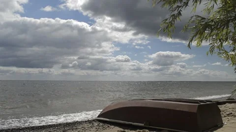 Boat on the shore of the sea 動画素材 40362064