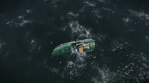 Boat sinking with survivors Stock-Footage 44515287