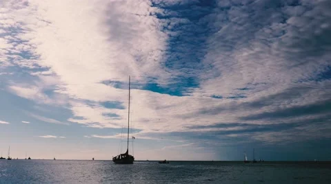 Boat in the sky Video stock 68428905