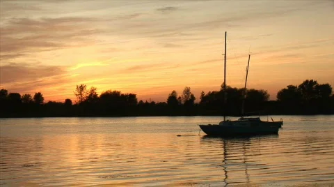 Boat &amp; Sunset background 스톡 동영상 527064