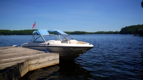 A Boat tied to a dock Video stock 92039354