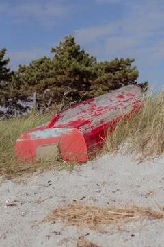 Boat Upside Down on Beach Foto stock