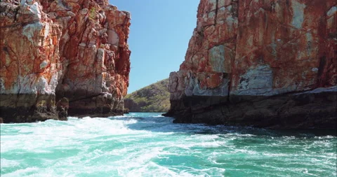 Boat view of tidal rapids at Horizontal Falls, Kimberley, Western Australia 스톡 동영상 169840043