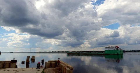 Boat in Volga river 库存影片 91819356