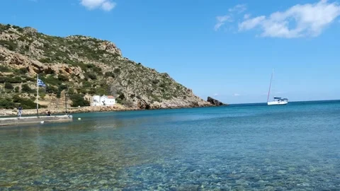 A Boat Waiting Vídeo Stock 194480785