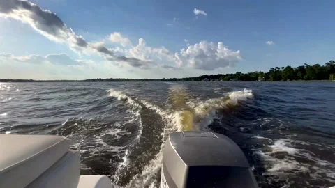 Boat wake Dog River Stock-Footage 199882791