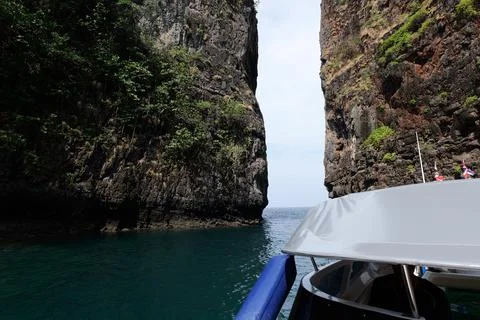 Boat Wake on the Water at Phi Phi Island Fotos de archivo