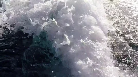 Boat wave in slow motion 스톡 동영상 79072142