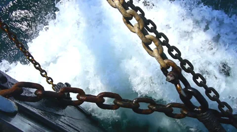Boat waves crashing chains 库存影片 38038348