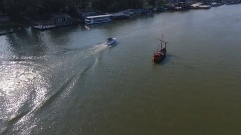 Boath On The River 04 動画素材 111817076