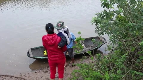 Boating on the river with small children Stock Footage 47456094