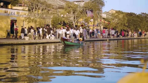 The boatman on the river in Hoi An. Stock Footage 303689863