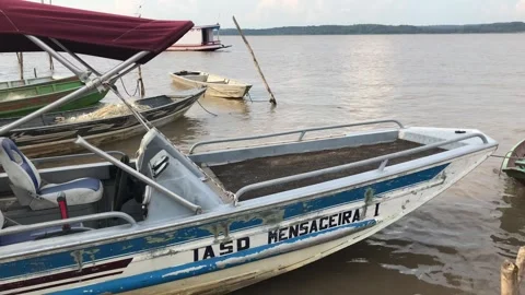 Boats in Amazonian River Видео 299665331