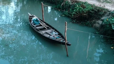 The boats are floating in the river. Video stock 133592659