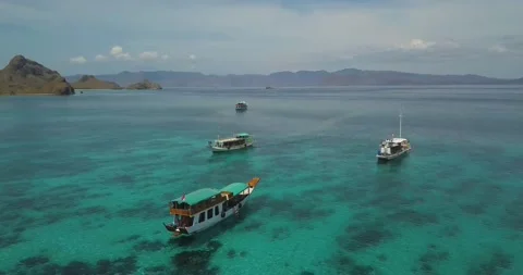 Boats by the beautiful beach 库存影片 141848237