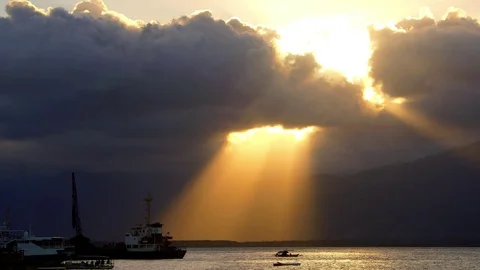 BOATS DYNAMIC CLOUDS PUERTO PRINCESA PHILIPPINES Stock Footage 76729436