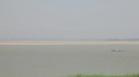 Boats on Irrawaddy River 库存影片 11060594