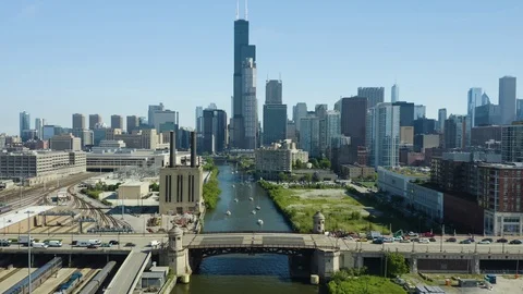 Boats Navigate Up Chicago River Stock Footage 110716273