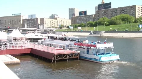 Boats At The Pier Timelapse 스톡 동영상 5505634