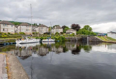 Boats in the the waiting pool between locks 1 and 2 at Ardishaig, Argyll &amp; Bute Stock Photos