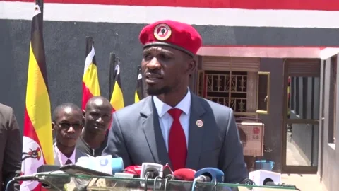 Bobi Wine case dismissed and he vows to overthrow Museveni 스톡 동영상 170343550