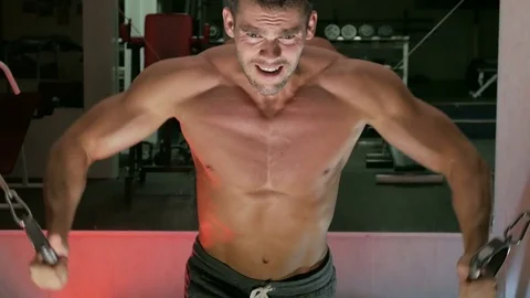 Body-builder pumps back muscles Stock-Footage 75807369