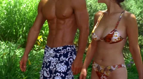 BODY COUPLE2 WALKS 03 Video stock 10799861