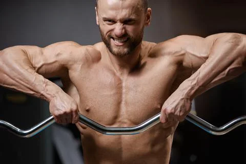 Bodybuilder doing weightlifting Foto stock