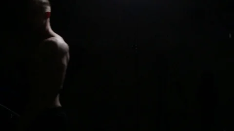 Bodybuilder posing Stock Footage 76168191