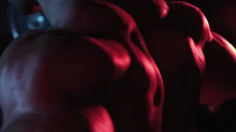 Bodybuilder posing Stock Footage 132182071