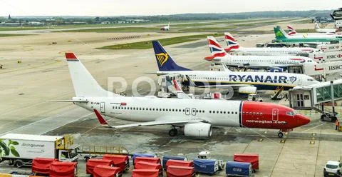 Boeing 737 operated by Norwegian Air Stock Photos