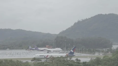 Boeing 767 accelerates for take-off Stock Footage 92753943