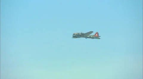 Boeing B-17 Thunderbird Fly By Stock Footage 39829570