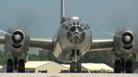 Boeing B-29 Bomber Run Up Zoom Out Video stock 45143810