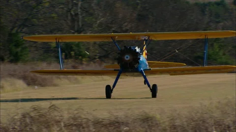 Boeing PT 17 Stearman Fly By Vídeo Stock 45604194