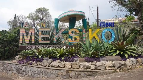 Bogor, Indonesia - Juni 18, 2023: Taman Meksiko at Bogor Botanical Gardens Stock Photos