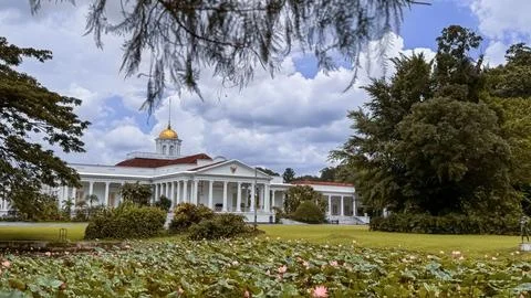 Bogor, West Java, Indonesia, 21 April 2024, Bogor presidential palace, also.. Fotos Stock