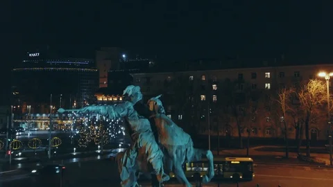 Bohdan Khmelnytsky monument at dusk time at Sofiivskiy square Stock Footage 104430148